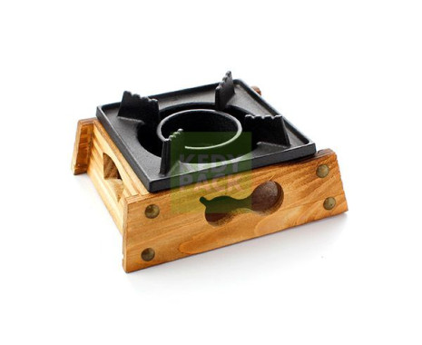 Couvert en fonte et plateau en bois